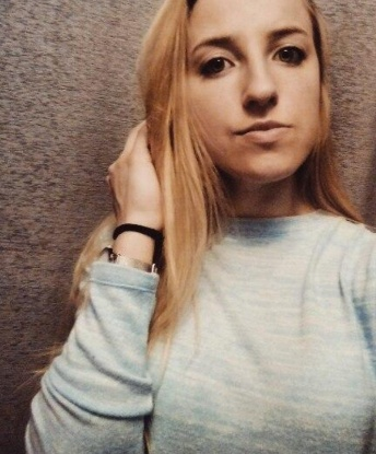Оля
